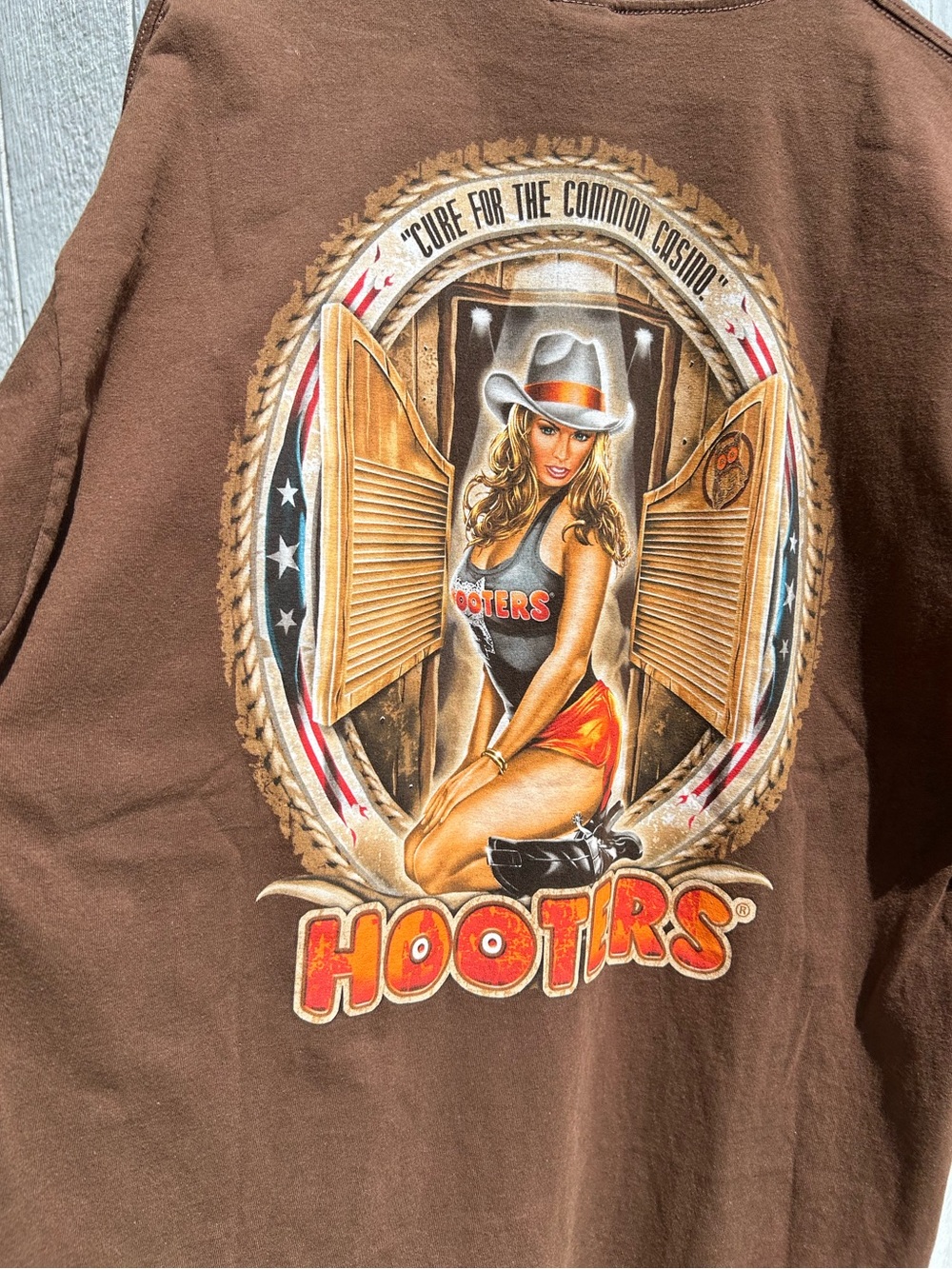 Hooters T-Shirt